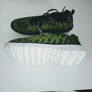 Neon green/Black Running sneakers